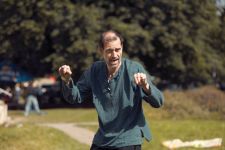 Workshop jógy smíchu na festivalu Mezi ploty v Bohnicích