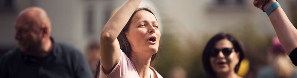 Workshop jógy smíchu na festivalu Mezi ploty 2025 Workshop jógy smíchu na festivalu Mezi ploty 2025